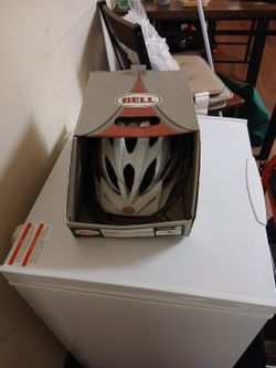 Brand New Bell Helmet 50$