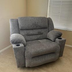 NICE ROCKING RECLINER!