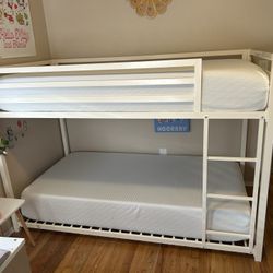 Twin Bunk Bed w/Mattresses 