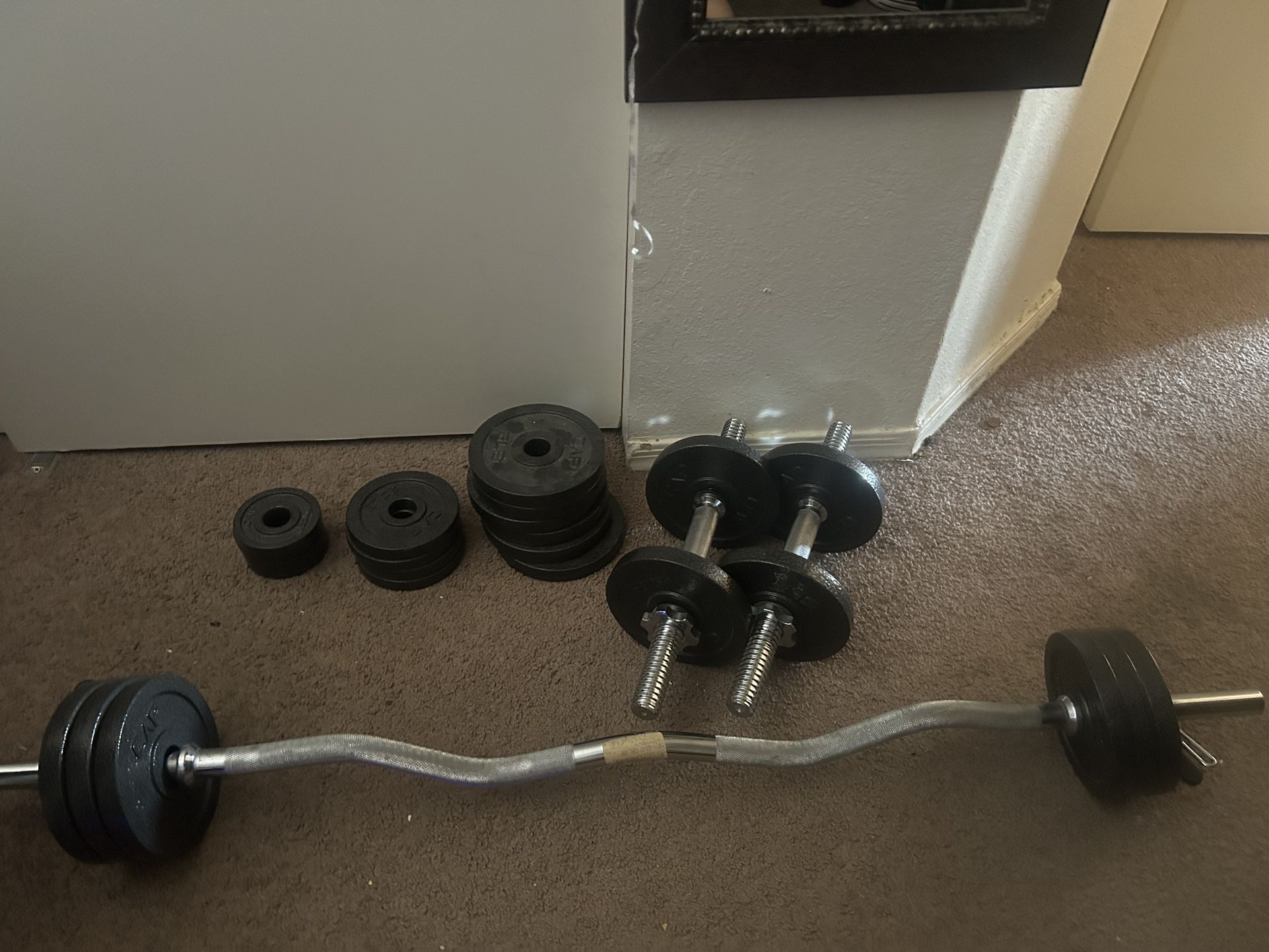 95 Lb Dumbbell  Set w Ez Curl Bar