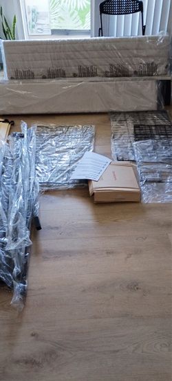 LED bed frame *Queen size brand new