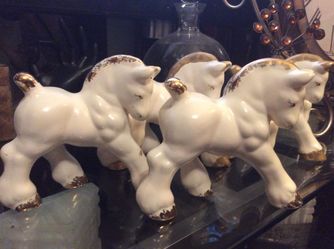 Vintage set of 4 horses