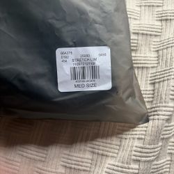 Black essential hoodie size M men’s