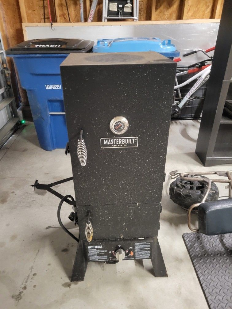 Masterbuilt Smoker