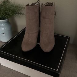 Boots Women 6