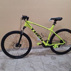 TREK MARLIN 5 MOUNTAIN BIKE 29 ER LIKE NEW ( CHECK MY OTHER BIKES)