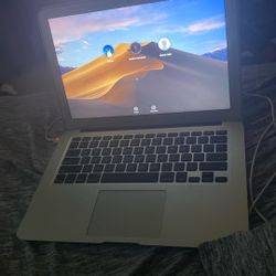 Macbook Air older generation great condition 