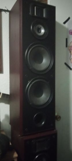 Kenwood LS-v710 Floor Speakers for Sale in Mesa, AZ - OfferUp