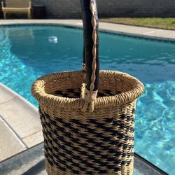 Woven Basket Bottle Caddy 