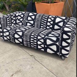 Antique Sofa Fabric Comes Off For Easy Washing