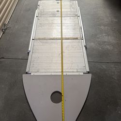 Inflatable boat floor