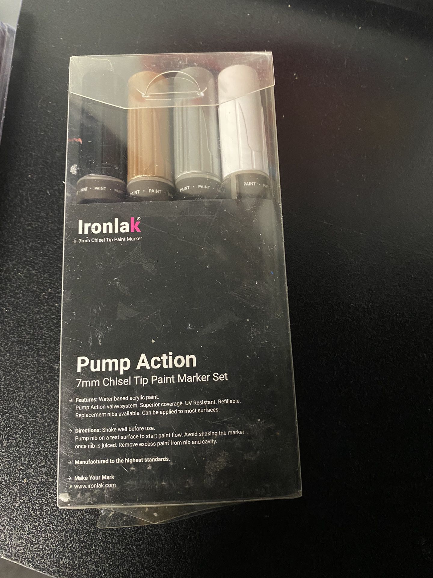 Ironlak pump action 7mm chisel tip paint marker set