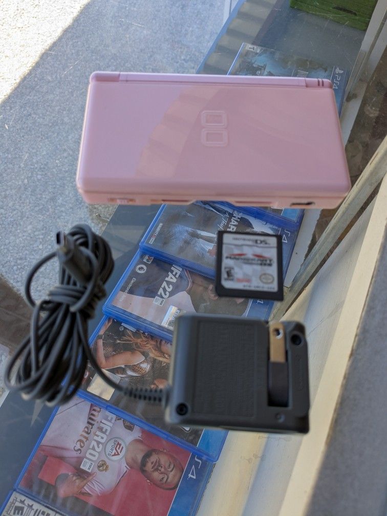 Nintendo DS Lite Pink Clean W Mario Kart