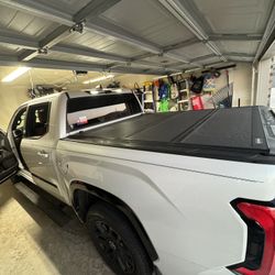 Toyota Tundra 2023-2025 Used Tonneau Cover 