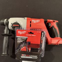 Milwaukee M18 SDS plus D handle rotary hammer with 6.0 high output battery