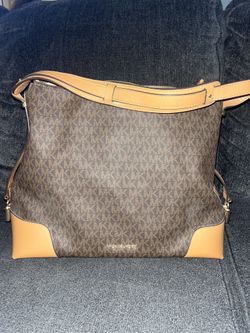 Michael Kors - Crosby Shoulder Logo Bag