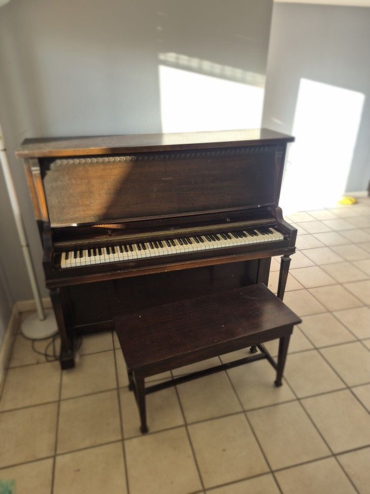 Cable*Nelson Piano