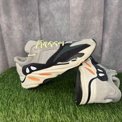 YEEZY BOOST 700 "Wave Runner"