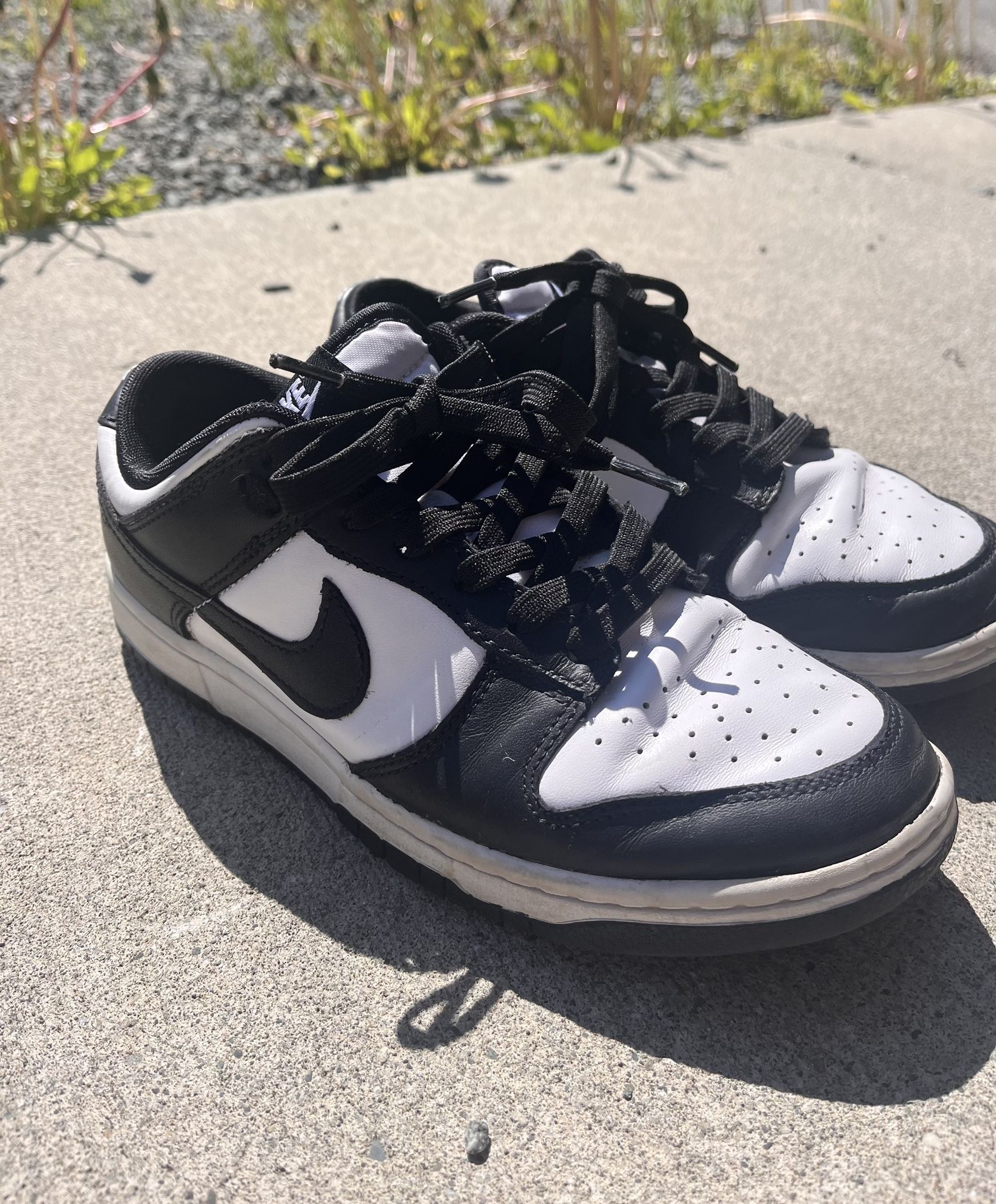 Nike Panda Dunks (size: 7.5)