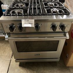 BRAND NEW Open Box Vgr5304bss  “30” VIKING GAS RANGE FOR SALE OPEN  BOX 
