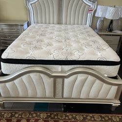 Queen Bed Room Set( Includes Queen Bed Frame, Dresser, Mirror, 1 Night Stand) ON SALE