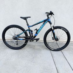 (S)27.5" Giant Stance Full Suspension Mountain Bike RockShox Blue Black Maxxis Hydraulic brakes