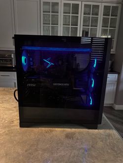 MSI Aegis ZS2 Gaming PC - RTX 5080 / Ryzen 9 9900X / 32GB DDR5 / 2TB SSD + 144Hz Monitor