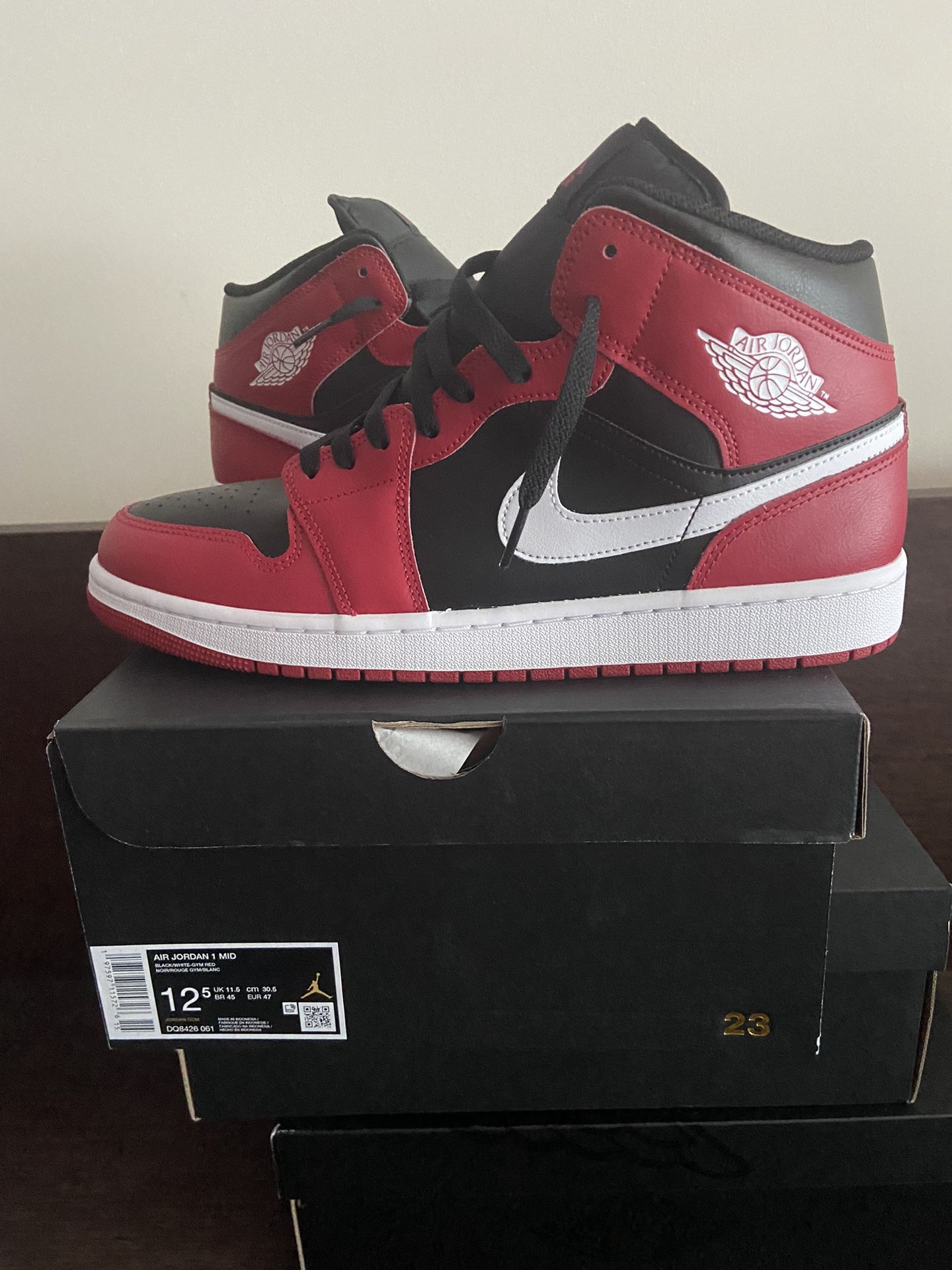 New Jordan 1 Mid- Size 12.5