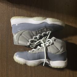 Jordan 11 Greys, Size 7,5 Give Me Offers 