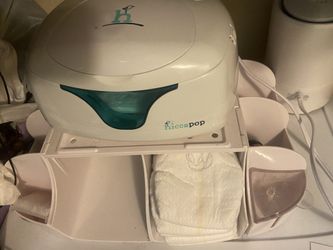 Shelf Wipe Warmer& Diapers