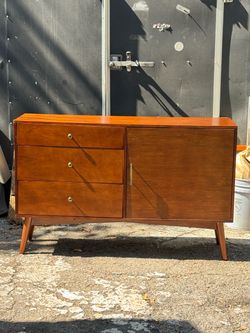 Mid Century Modern walnut Cabinet
