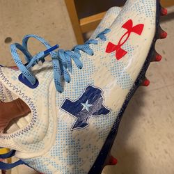 9.5 Men’s Under Armor Cleats 