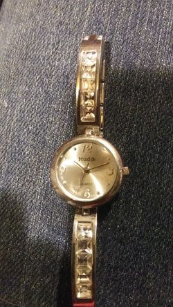Mudd lady wrist watch