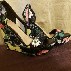 Beautiful flower wedges