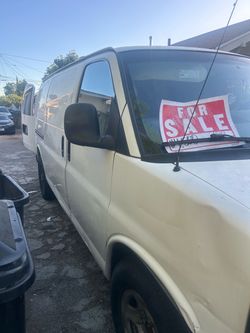 2008 CHEVY CARGO VAN