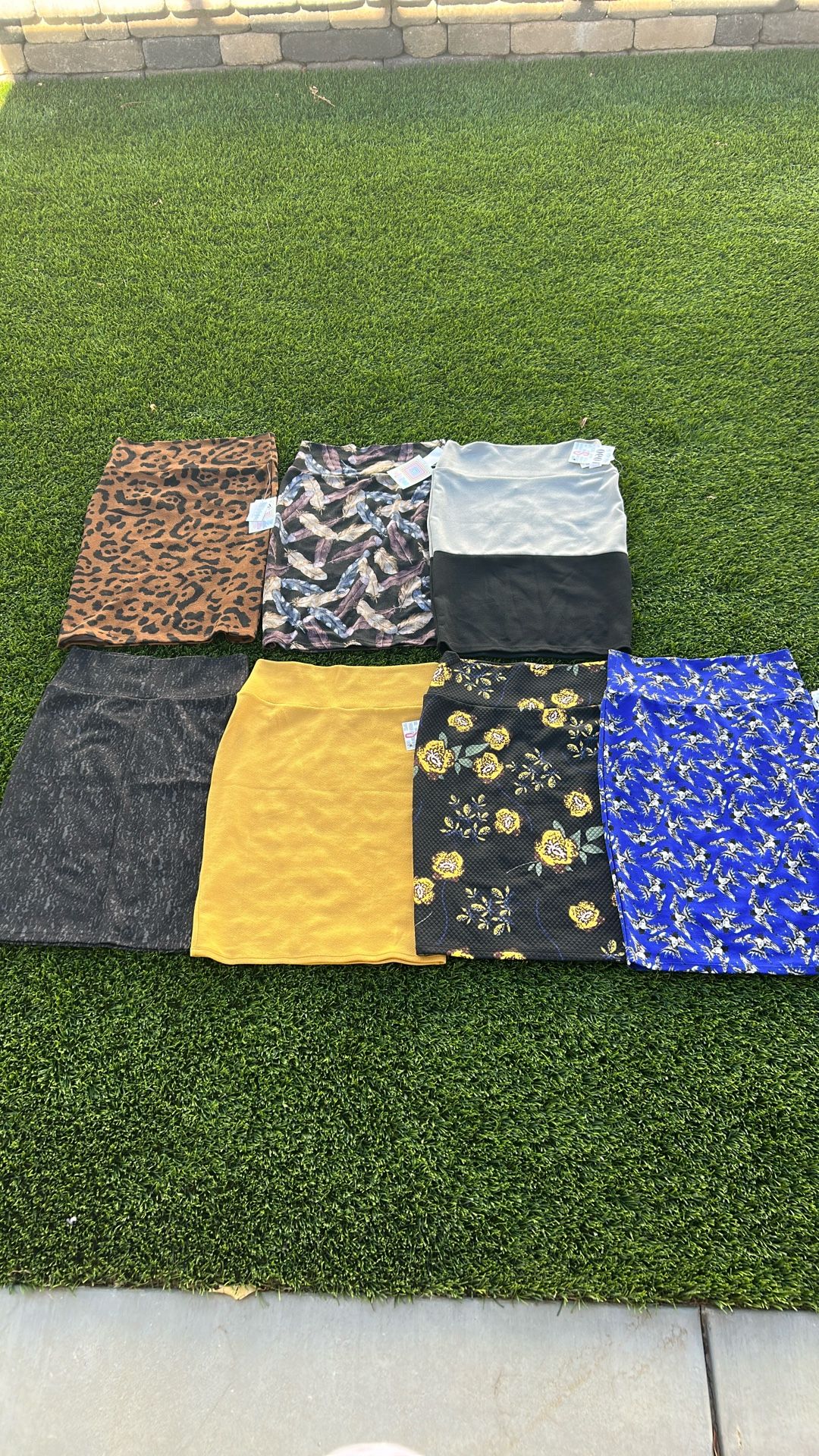 LulaRoe Skirts Brand New Size Small