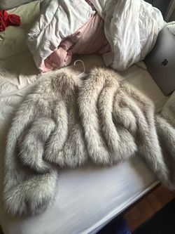 ‏fluffy fur coat white Size M