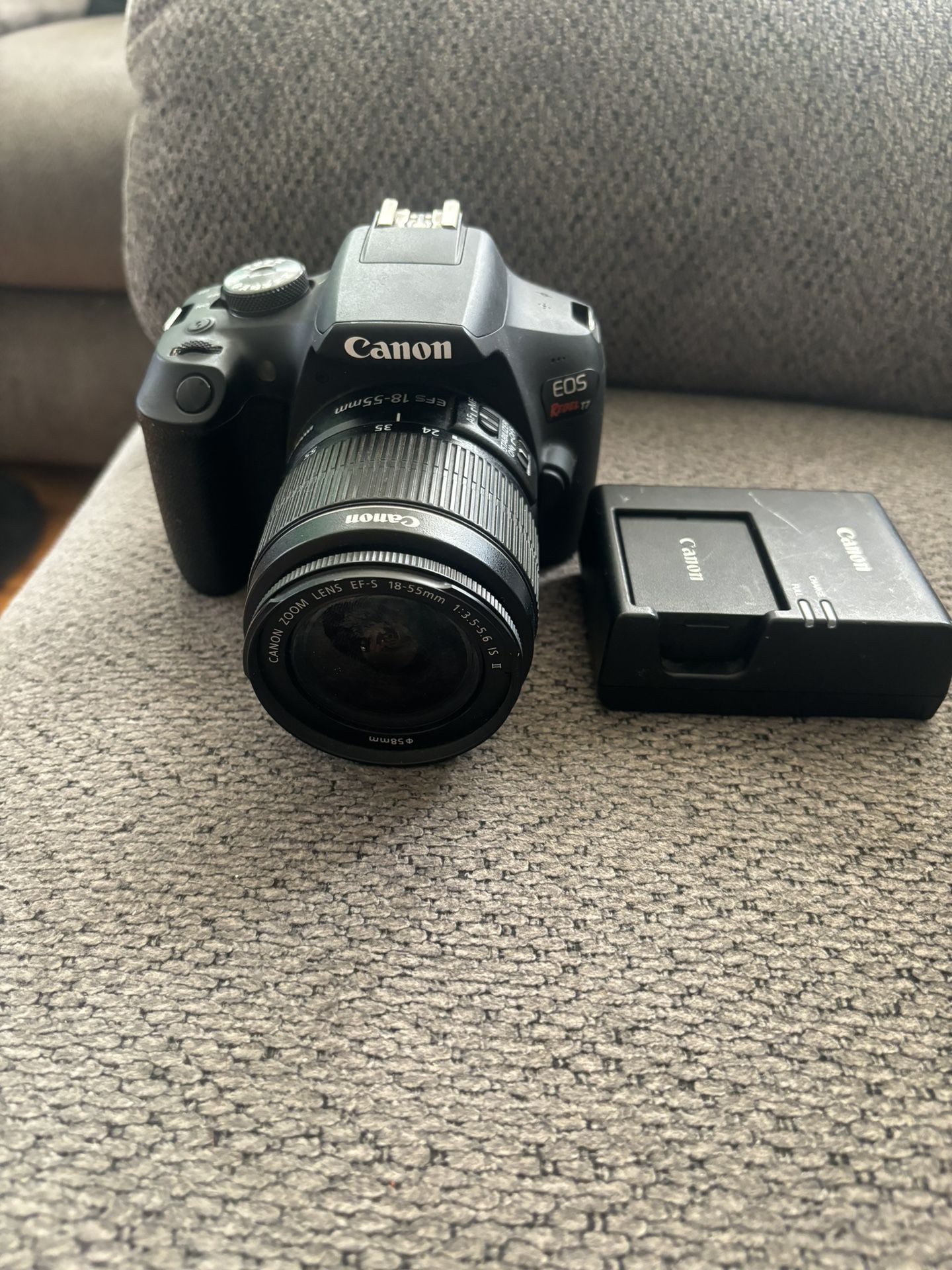 Canon Eos Rebel T7