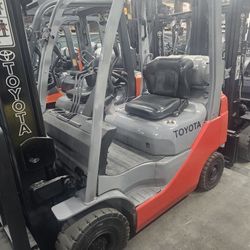 Toyota Forklift 