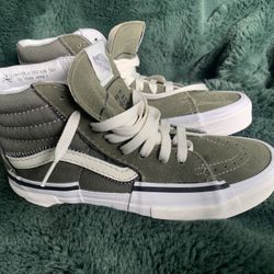 Vans Shade Hightops Size 6.5 Men 8 Women