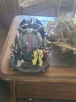 Disney Villians snow globe