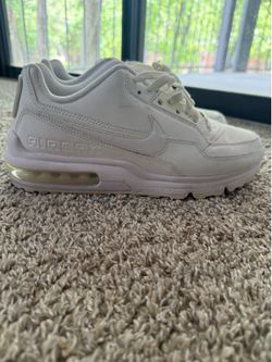 Nike air max shoes
