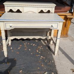 Solid Wood Desk With Hutch