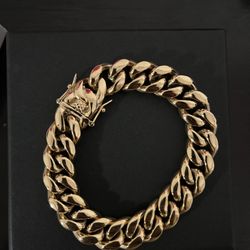 Cuban link bracelet