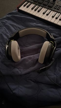 Astro A10 headset