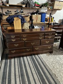 Dresser