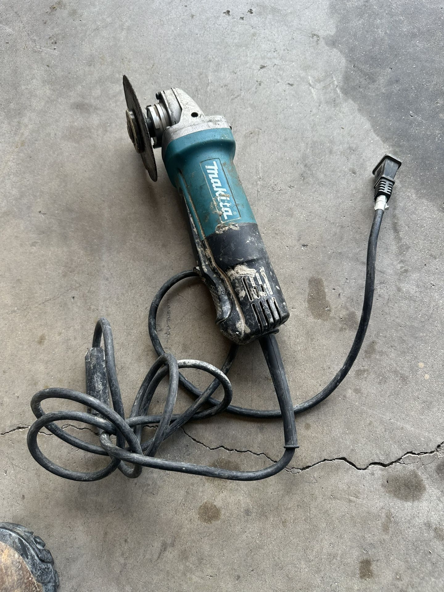 Makita Grinder