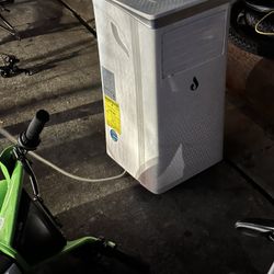 Is a air conditioner works good no problems with it. The price is $80.