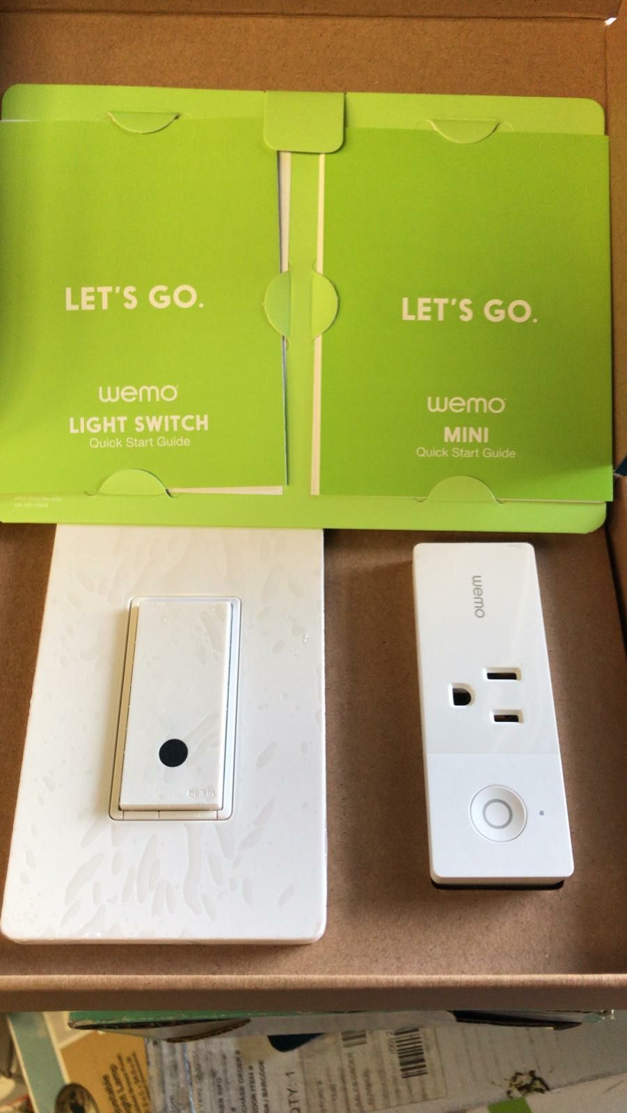 Wemo WIFI light switch + smart plug bundlev