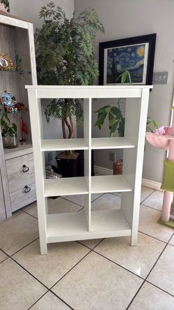 White Shelf